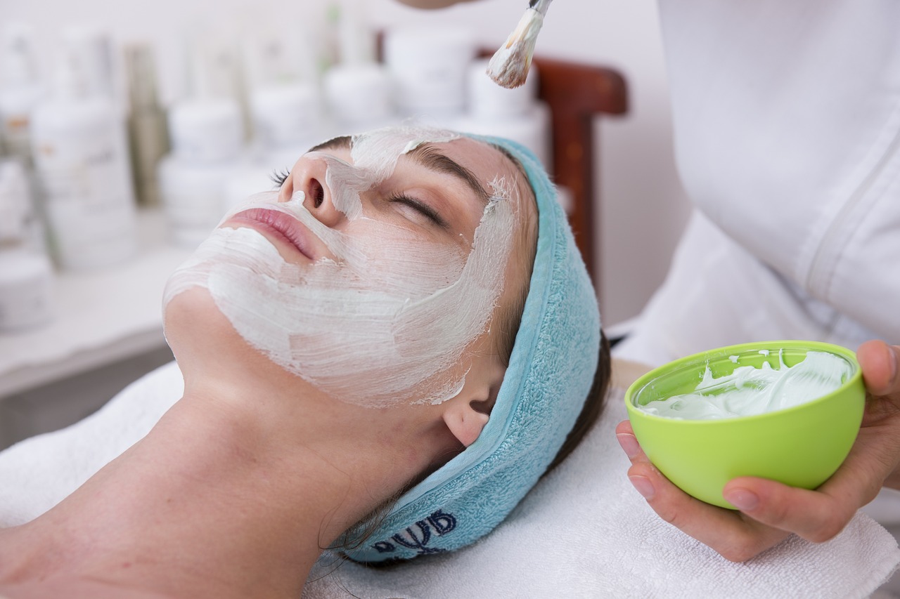Sensitive Skin? Here’s How to Care for It Properly